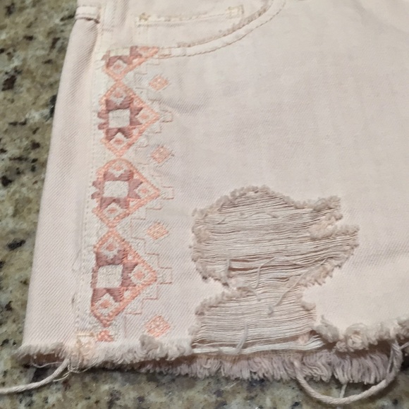 Hollister High Rise Short-Short - Picture 3 of 8